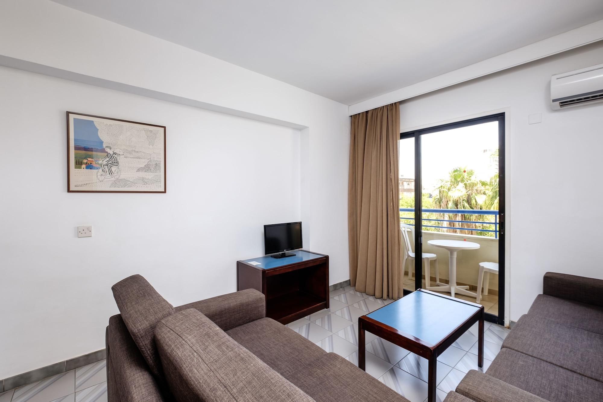 Atrium Zenon Hotel Apartments Larnaca Ngoại thất bức ảnh