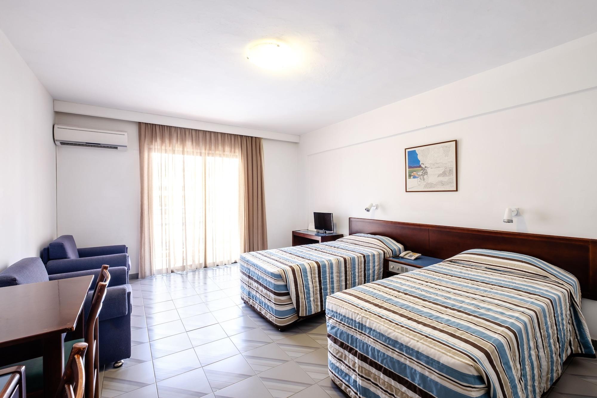 Atrium Zenon Hotel Apartments Larnaca Ngoại thất bức ảnh