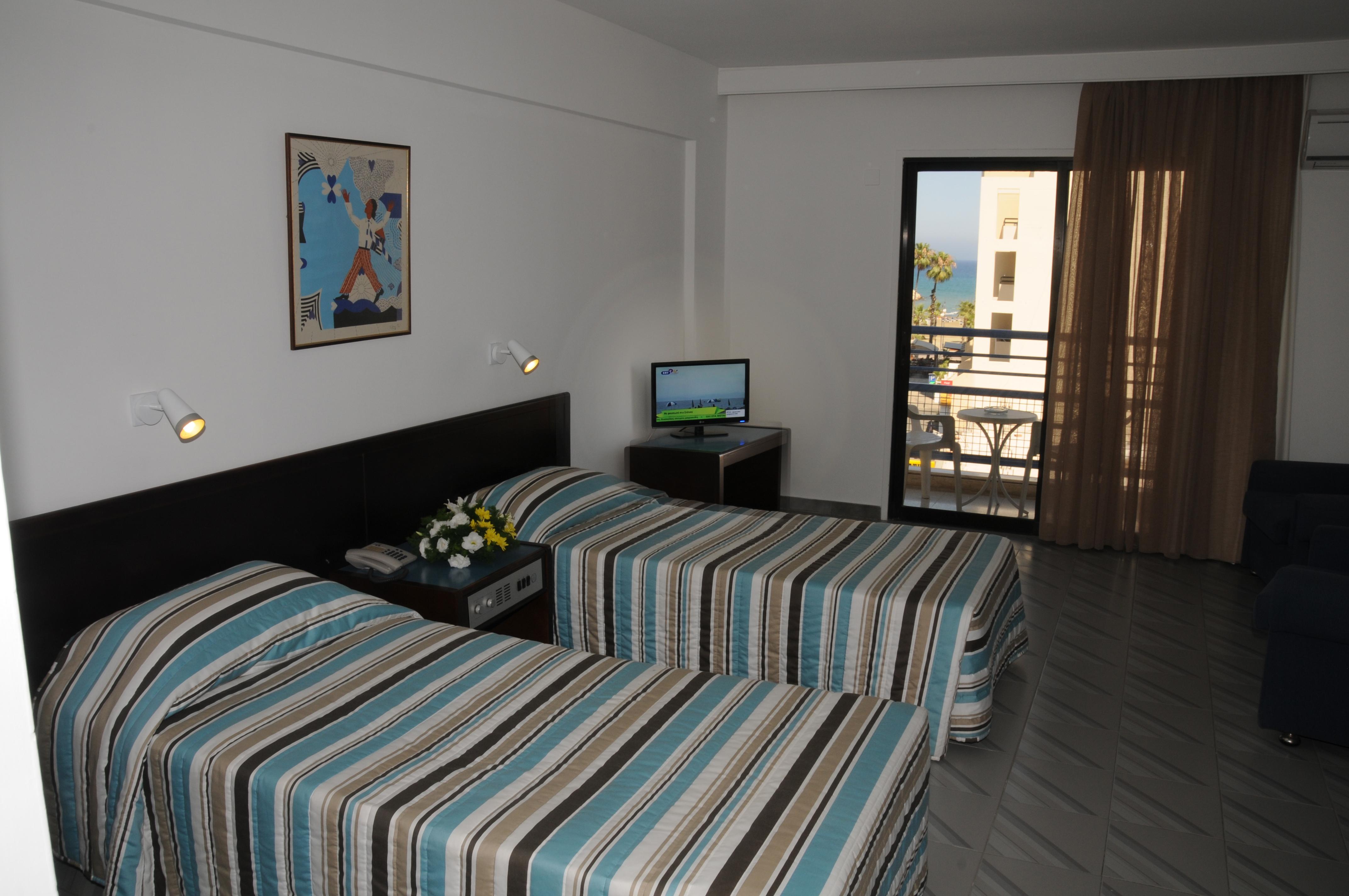 Atrium Zenon Hotel Apartments Larnaca Ngoại thất bức ảnh